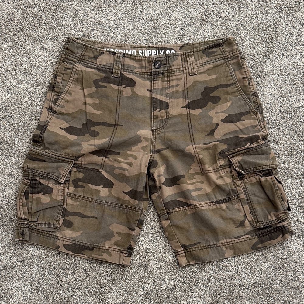 MossimoSupply Co. Men's Green Camo Cargo Shorts